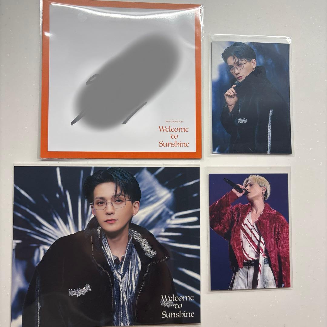 八木勇征　トレカ　アザージャケット　サイン色紙