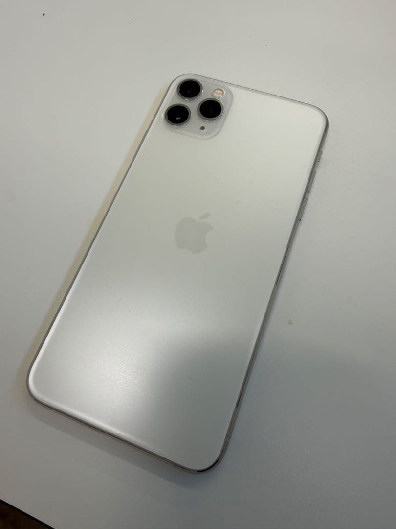 Apple iPhone 11 Pro Max シルバー