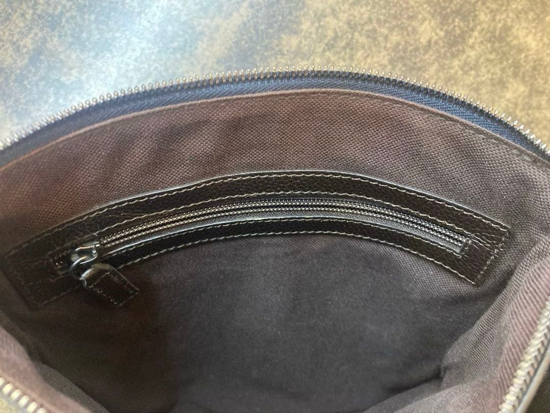 フェラガモ レザー ショルダーバッグ