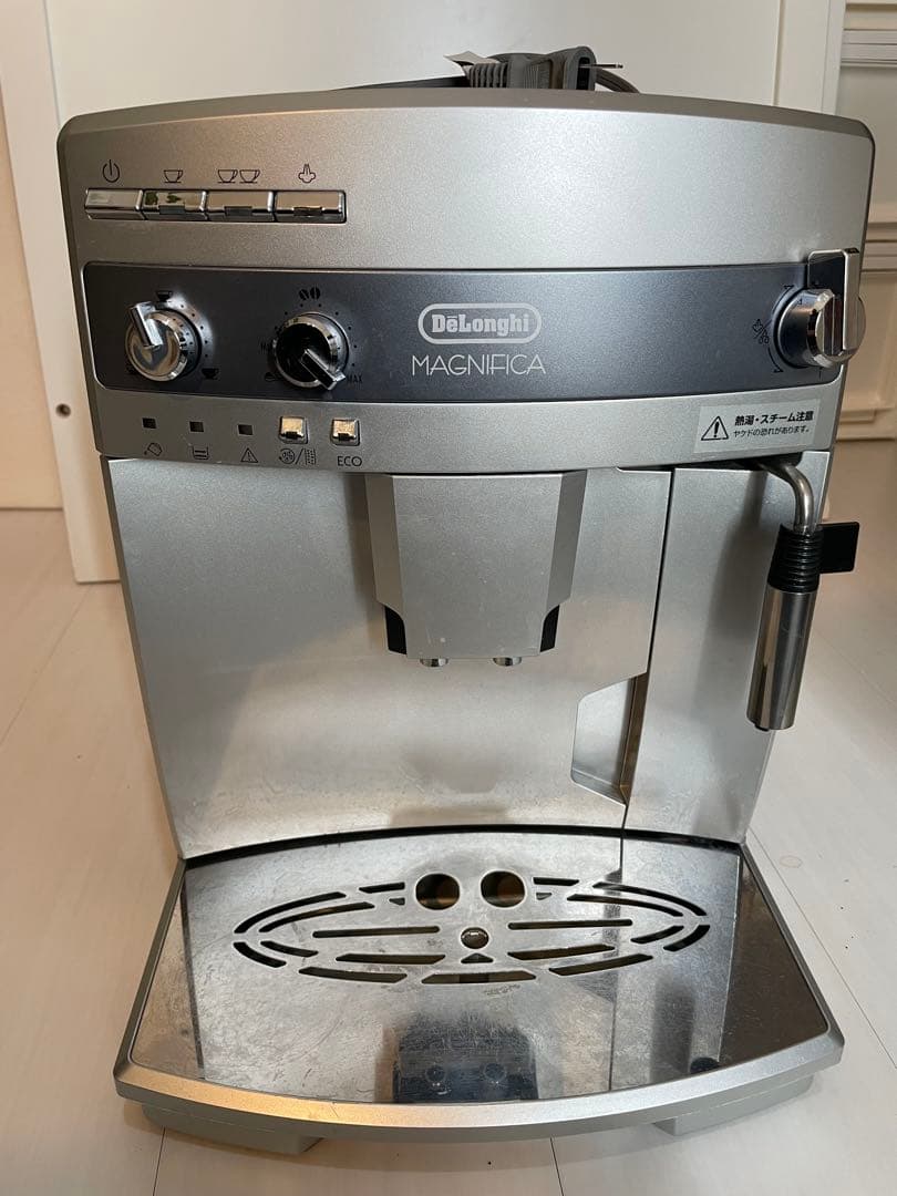 デロンギ 全自動コーヒーメーカー マグニフィカ シルバーESAM03110S