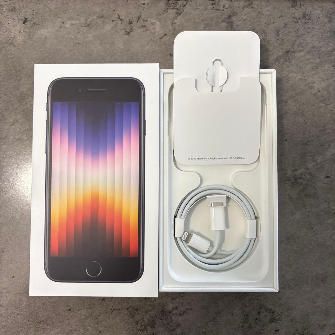 iPhone SE 第3世代（SE3）128GB ミッドナイト本体 初期化済み