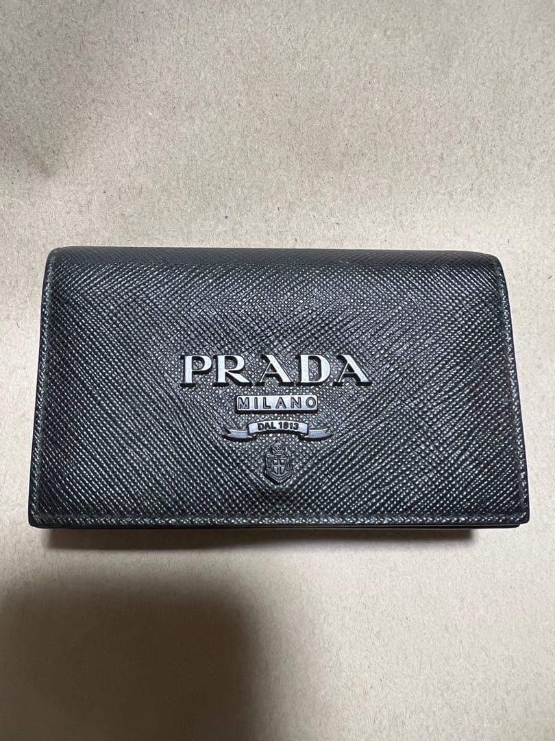 サ*イ様 PRADA 黒レザー 名刺入れ