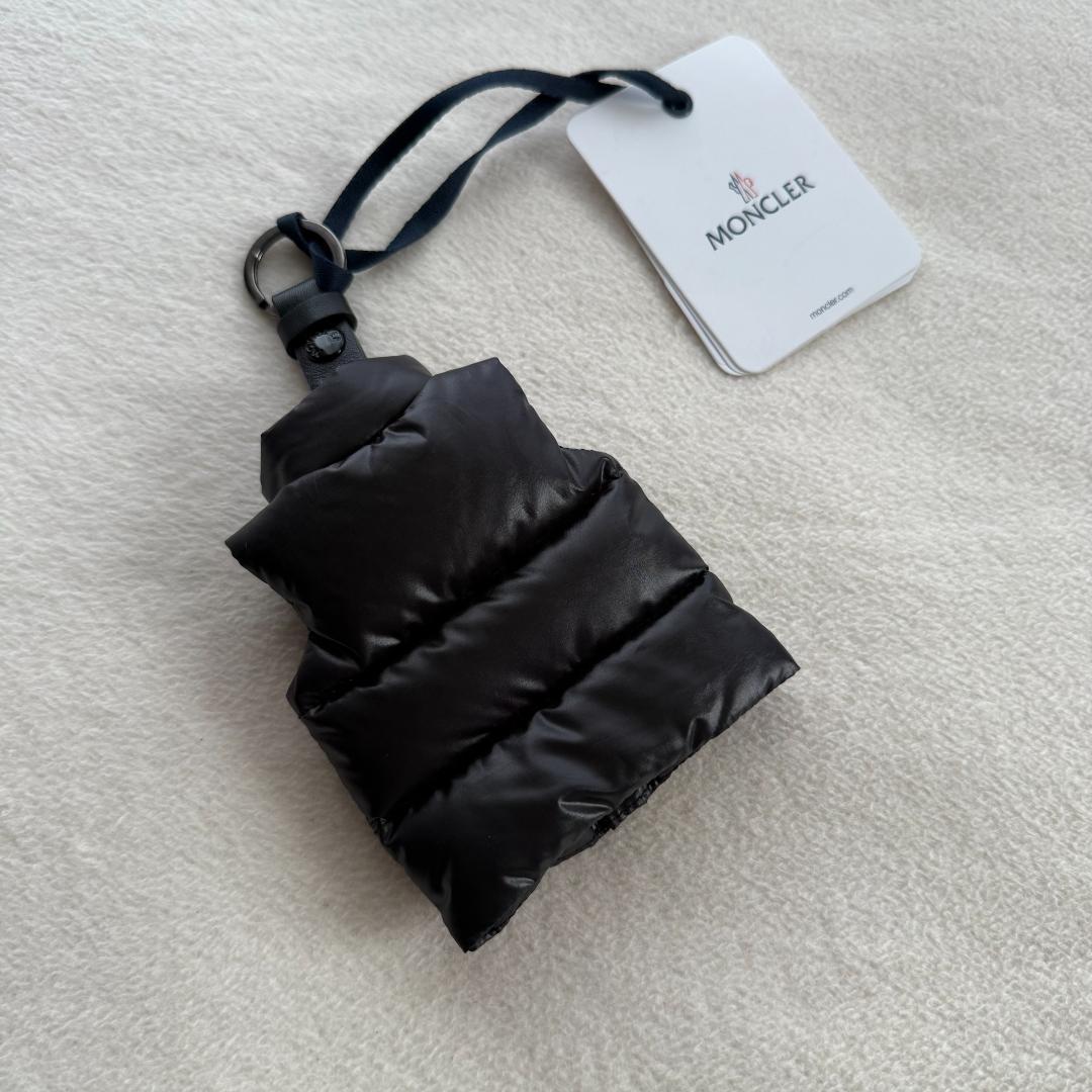 新品未使用 MONCLER ダウンジャケット型キーリング ブラック かわいい