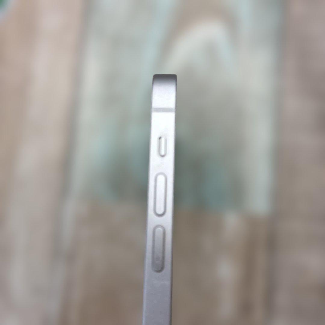 iPhone12 白 美品 バッテリー86% SIMフリー フィルム2枚ケース付