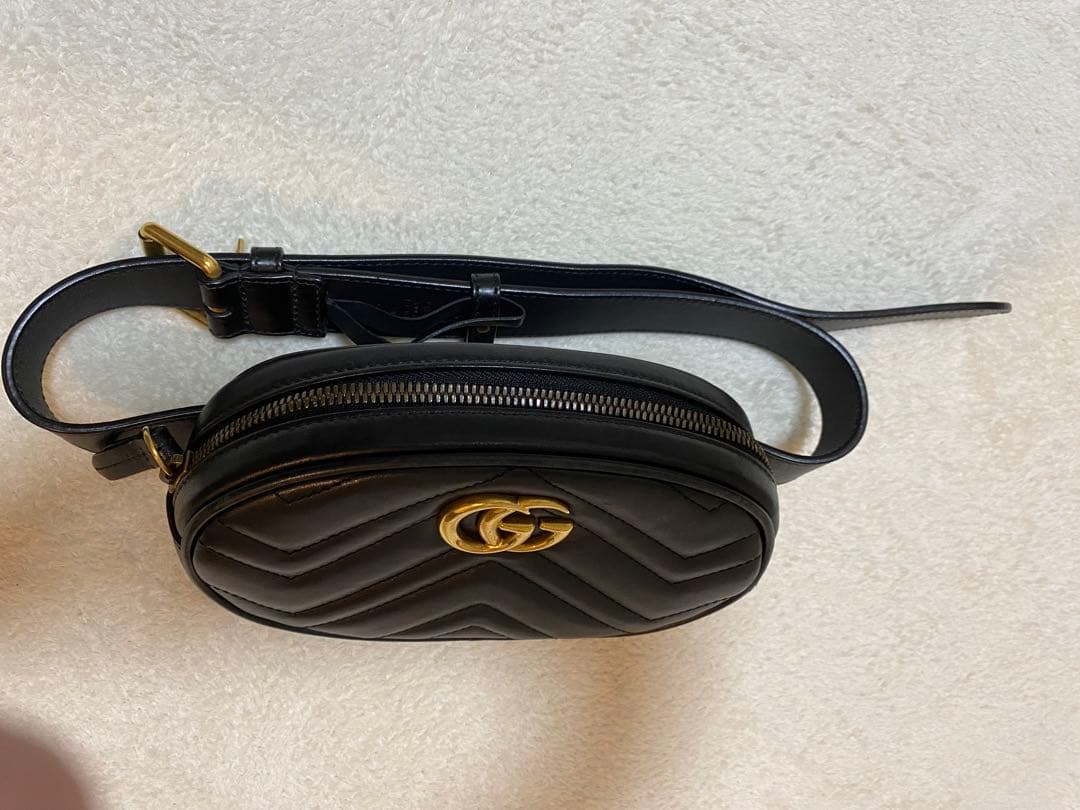 Gucci GGモーメントベルトバック