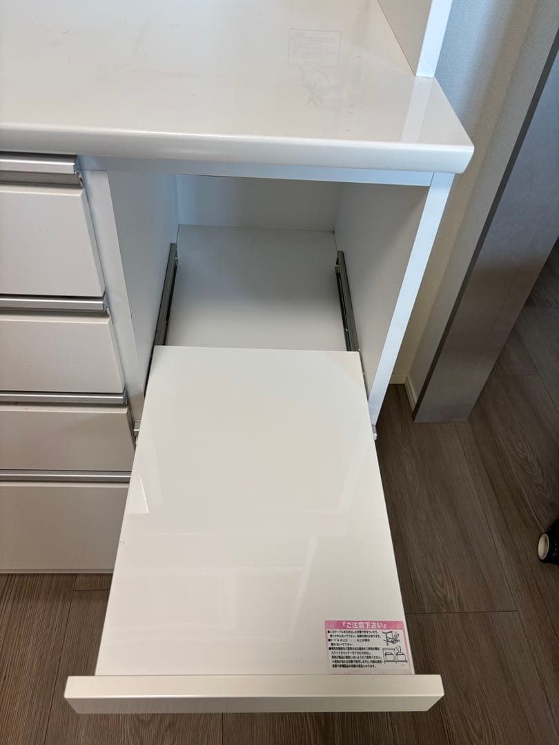 ケイティ【送料込み】ニトリ　キッチンボード　カップボード　食器棚