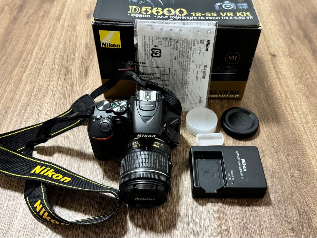 Nikon D5600 18-55 VR レンズキット｜美品｜フルセット