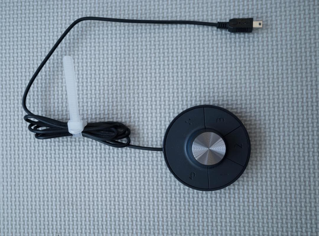 BenQ SW270C カラーマネジメントモニター 27インチ 遮光フード付