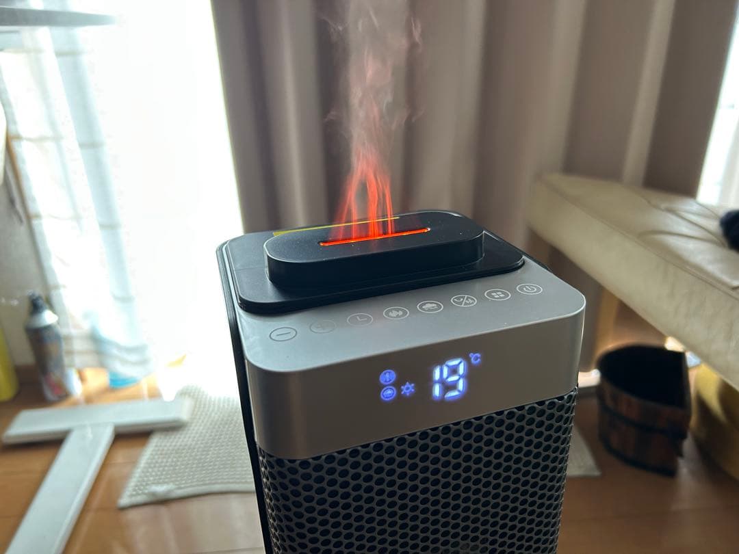 新品未使用、加湿器付きセラミックヒーター