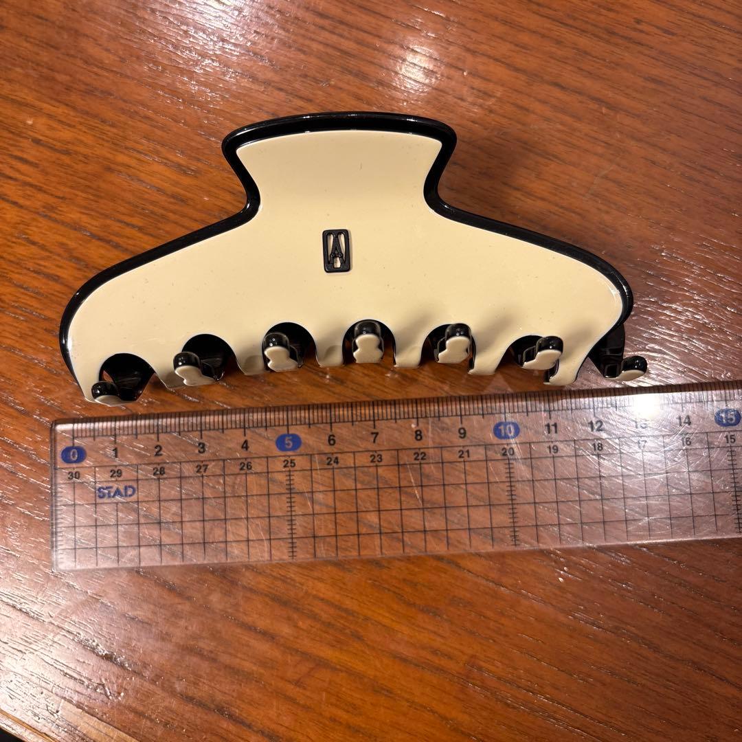 新品☆ 限定モデル　ヘアクリップ（Ｌ)