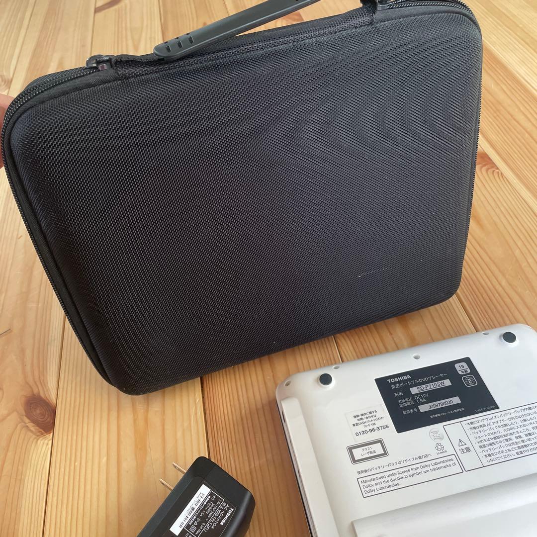 新品同様TOSHIBA REGZA ポータブルDVDプレーヤー SD-P170S