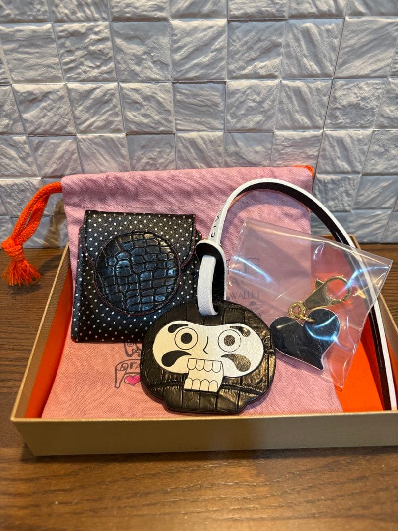 チビナイル　チャーム　クロコダイル　だるま