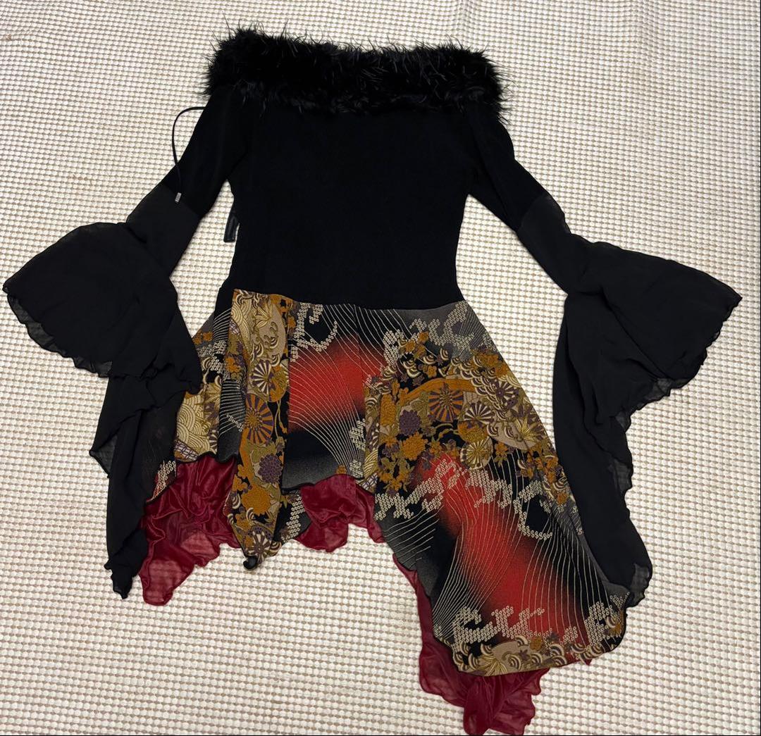 キューティーフラッシュ　ファー付きオフショル　チュニック