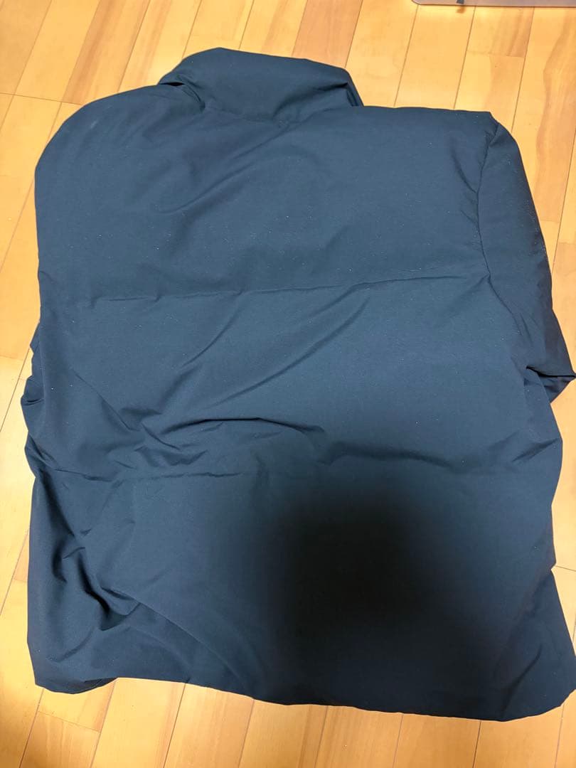 UNIQLO シームレスダウンジャケット M 黒　ブラック