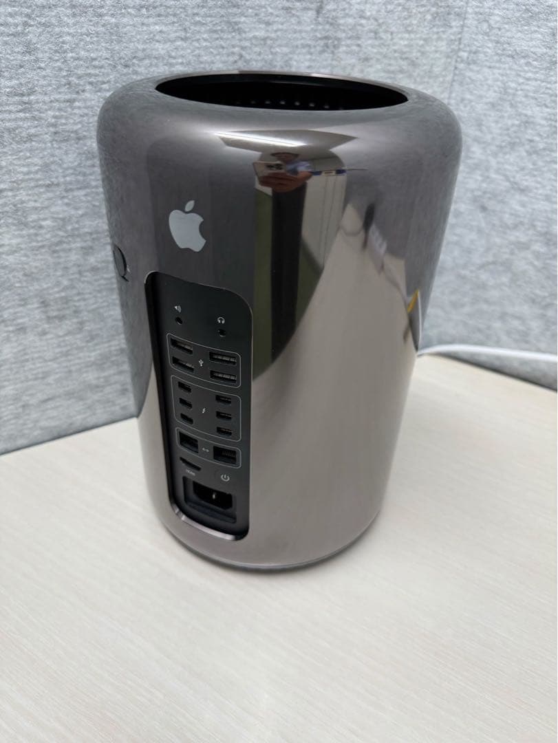 Mac Pro/Monterey/D500×2/6コア/32GB/SSD 1TB