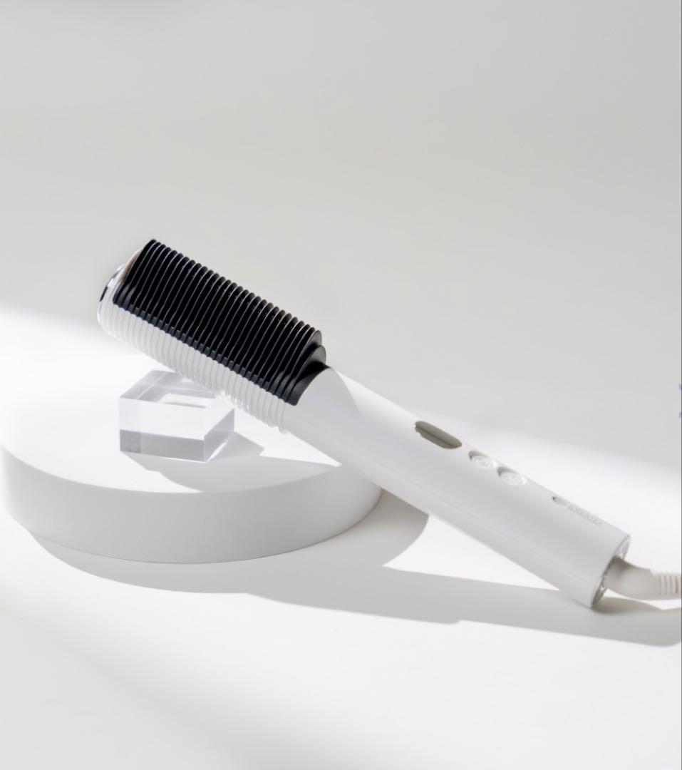 ELEMEIA COMB STRAIGHTENER ホワイト