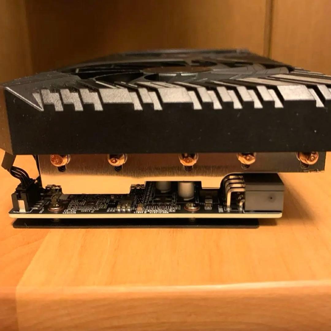 グラフィックボード・グラボ・ビデオカード RX7700xt 12GB