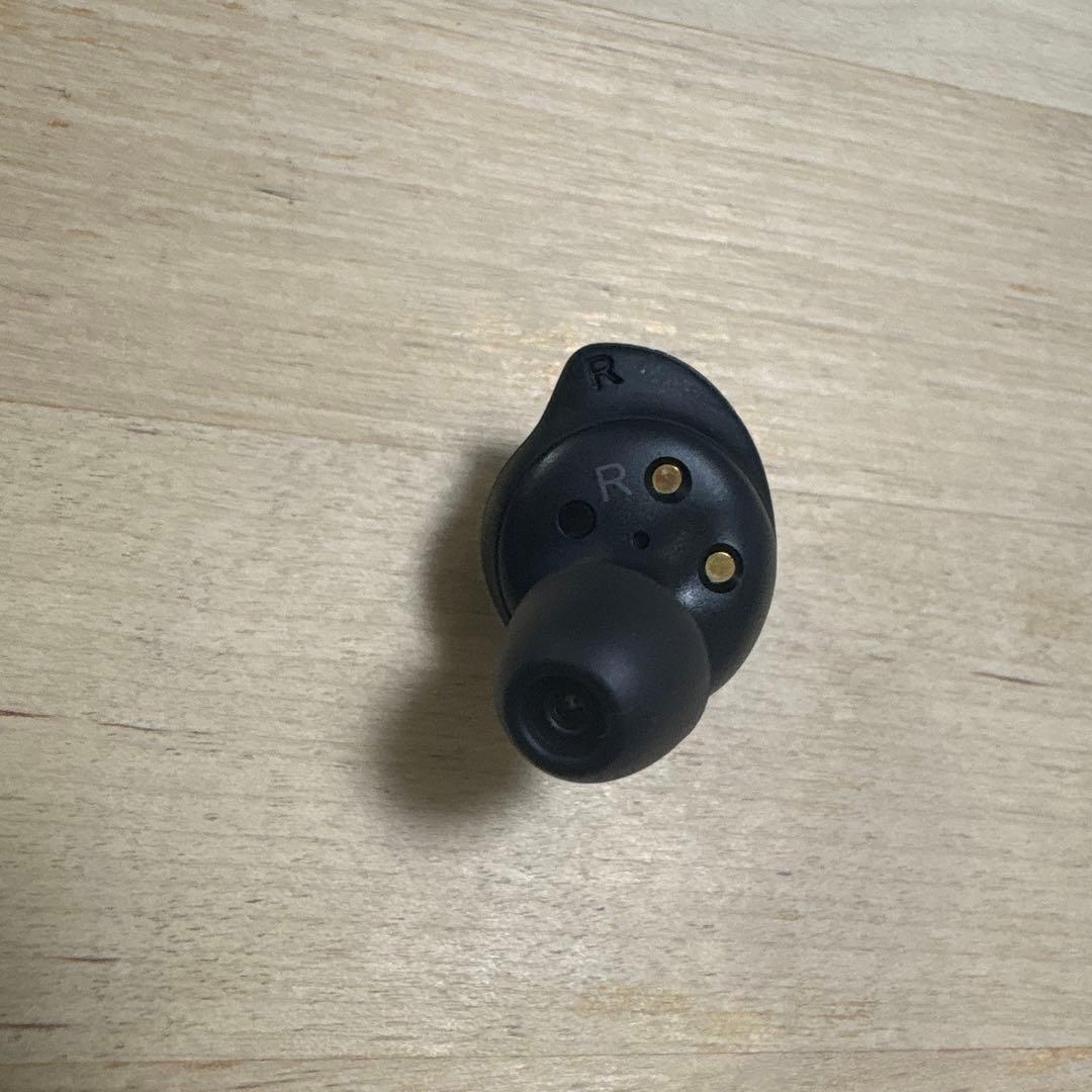 美品　BTS SAMSUNG イヤホン Buds ワイヤレス充電器