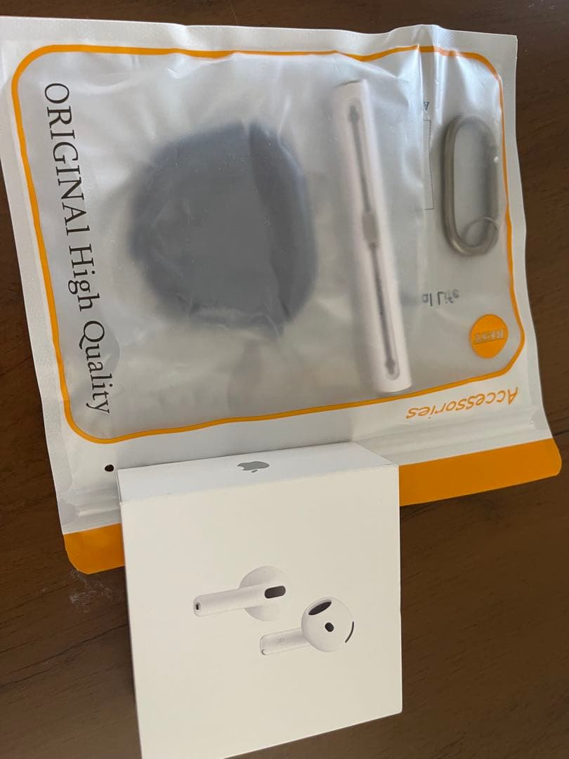 [新品未開封]AirPods 4 (ANC) 本体 アクセサリーケース