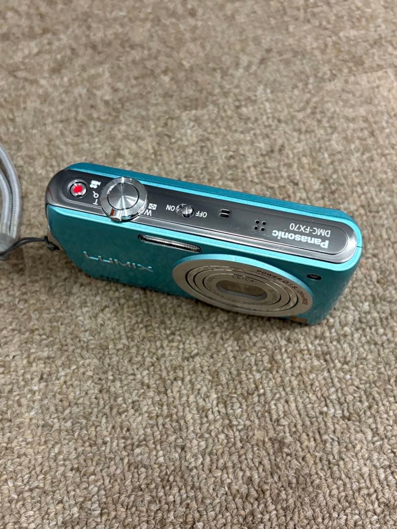 【新品同様】Panasonic LUMIX DMC-FX70 コンデジ ブルー