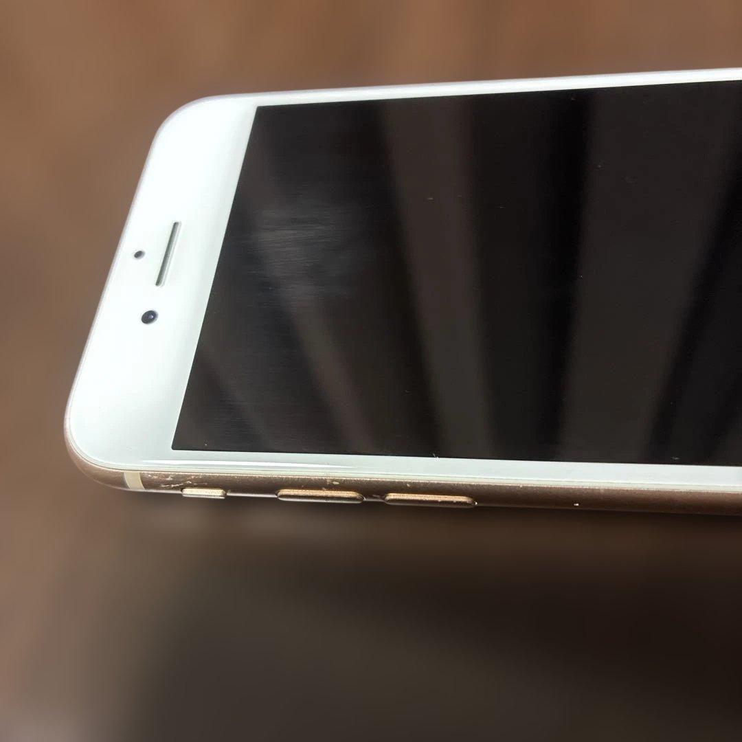iPhone8 本体　ゴールド