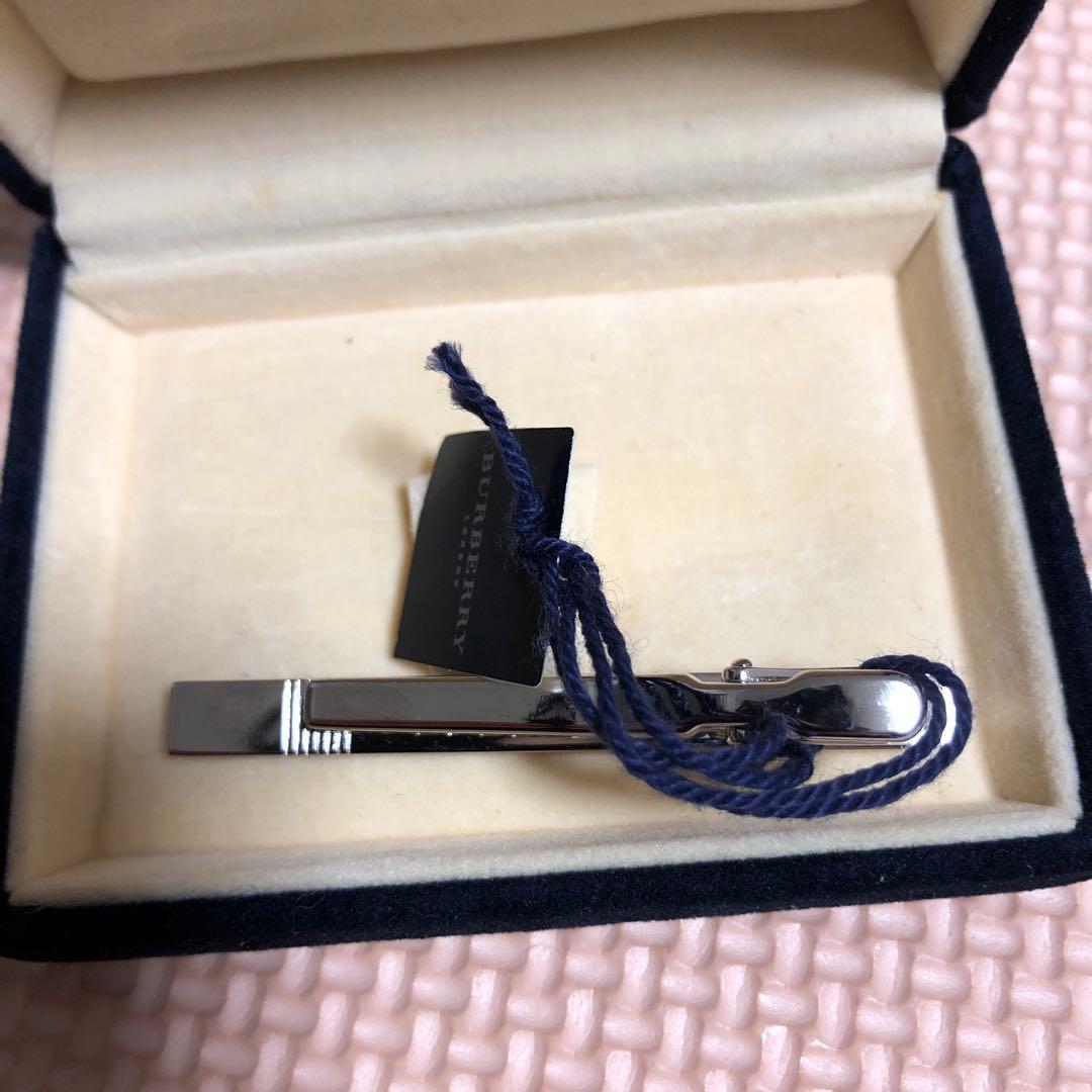 未使用　バーバリーロンドン　ネクタイピン　ベージュ　ノバチェック
