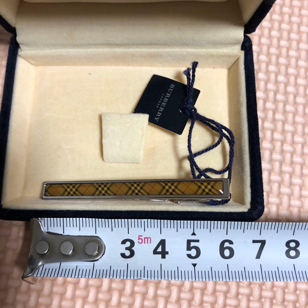未使用　バーバリーロンドン　ネクタイピン　ベージュ　ノバチェック