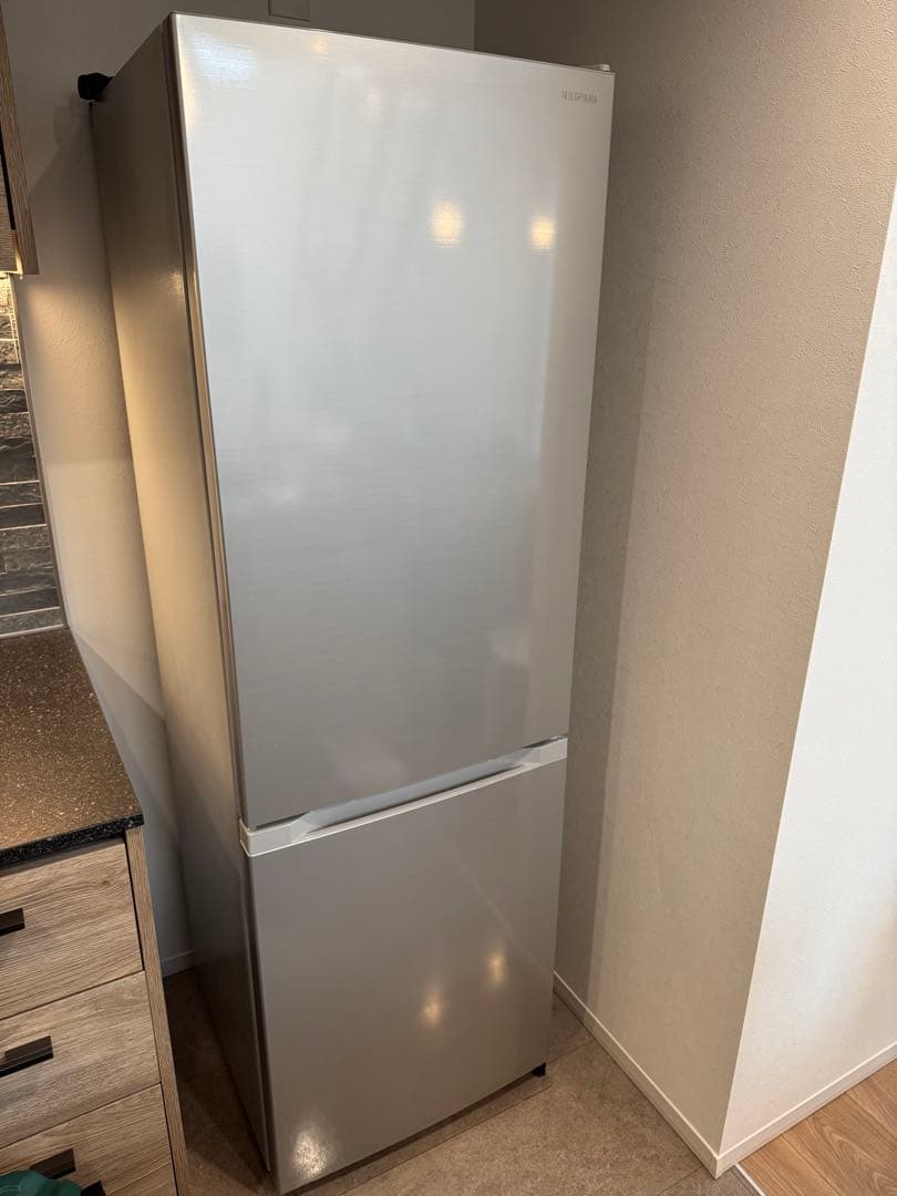 アイリスオーヤマ ノンフロン冷蔵庫IRSN-23A-S 2022年製