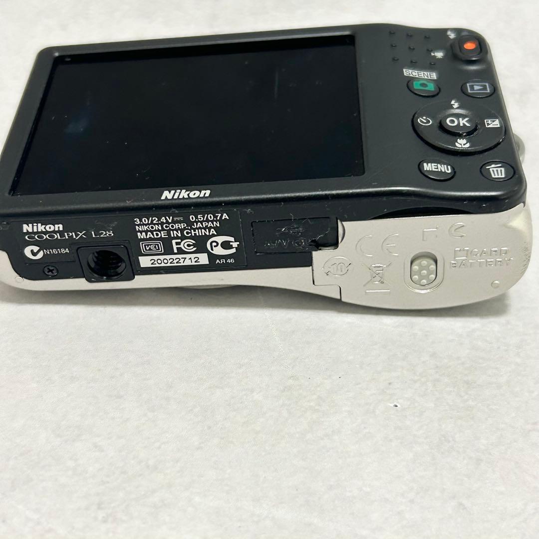 ニコン　クールピクス　L28 デジカメ　カメラ　レトロ　写真　コンデジ