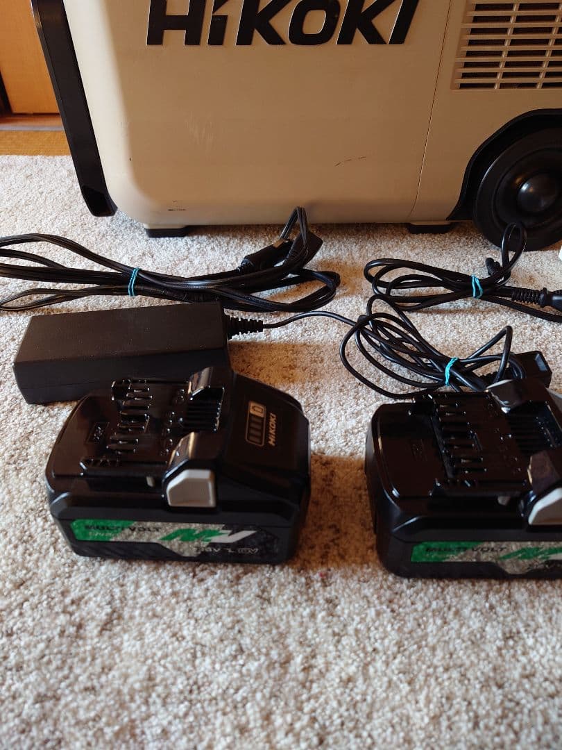 hikoki UL18DC 冷蔵庫　純正バッテリー2個付き　サンドベージュ