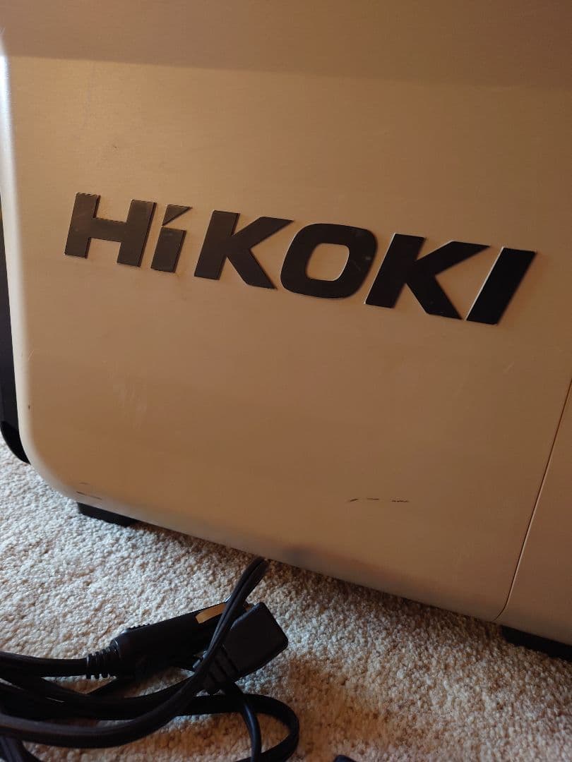 hikoki UL18DC 冷蔵庫　純正バッテリー2個付き　サンドベージュ