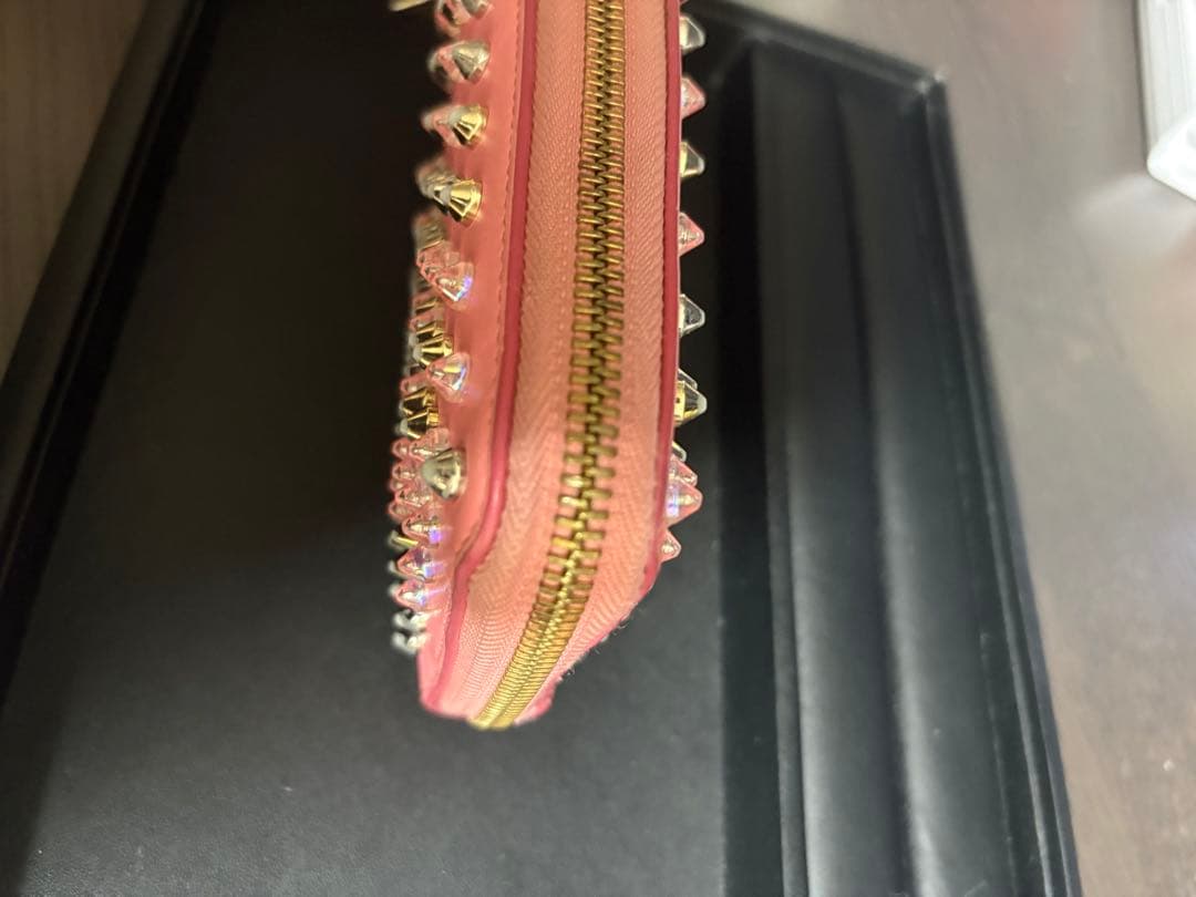 クリスチャンルブタン長財布