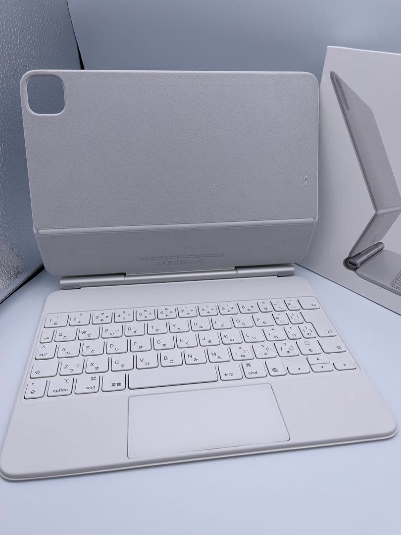 iPad Magic Keyboard ホワイト