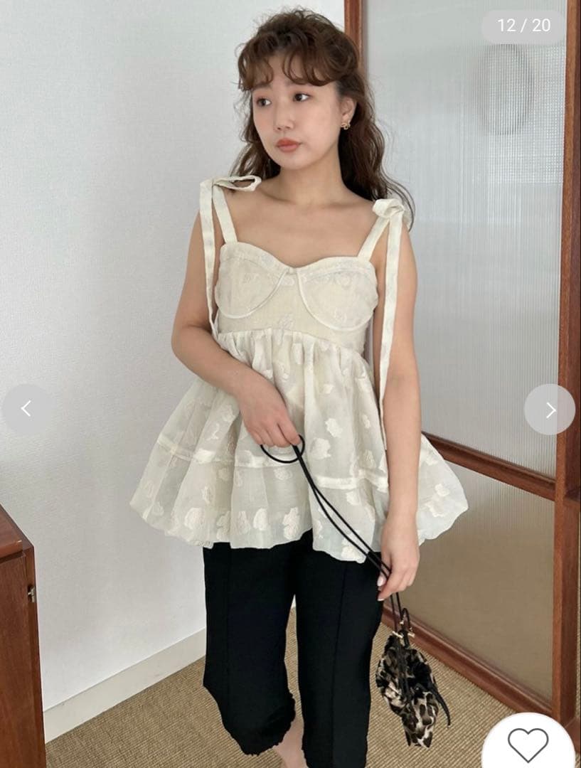 lily brown シアージャガードペプラムトップス