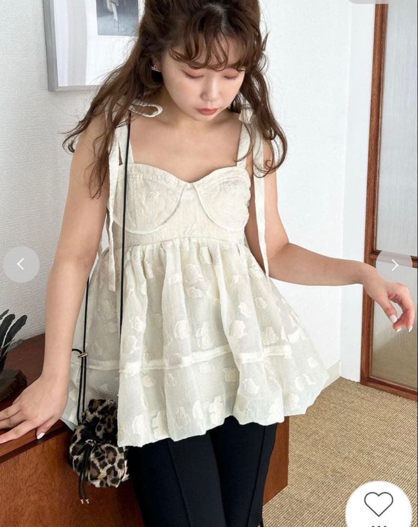 lily brown シアージャガードペプラムトップス