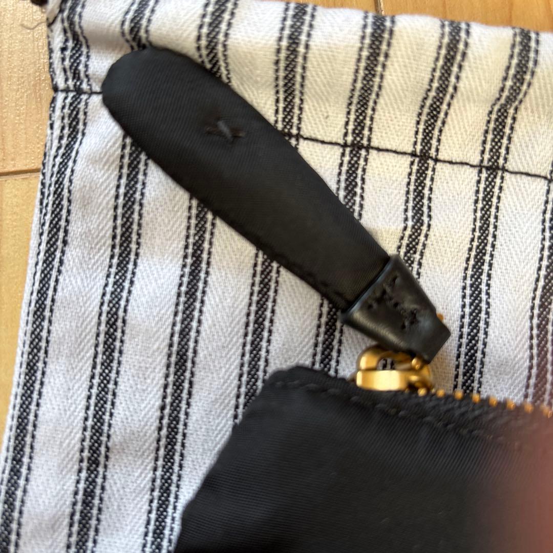 アニヤハインドマーチ　スマイリー　ポーチ