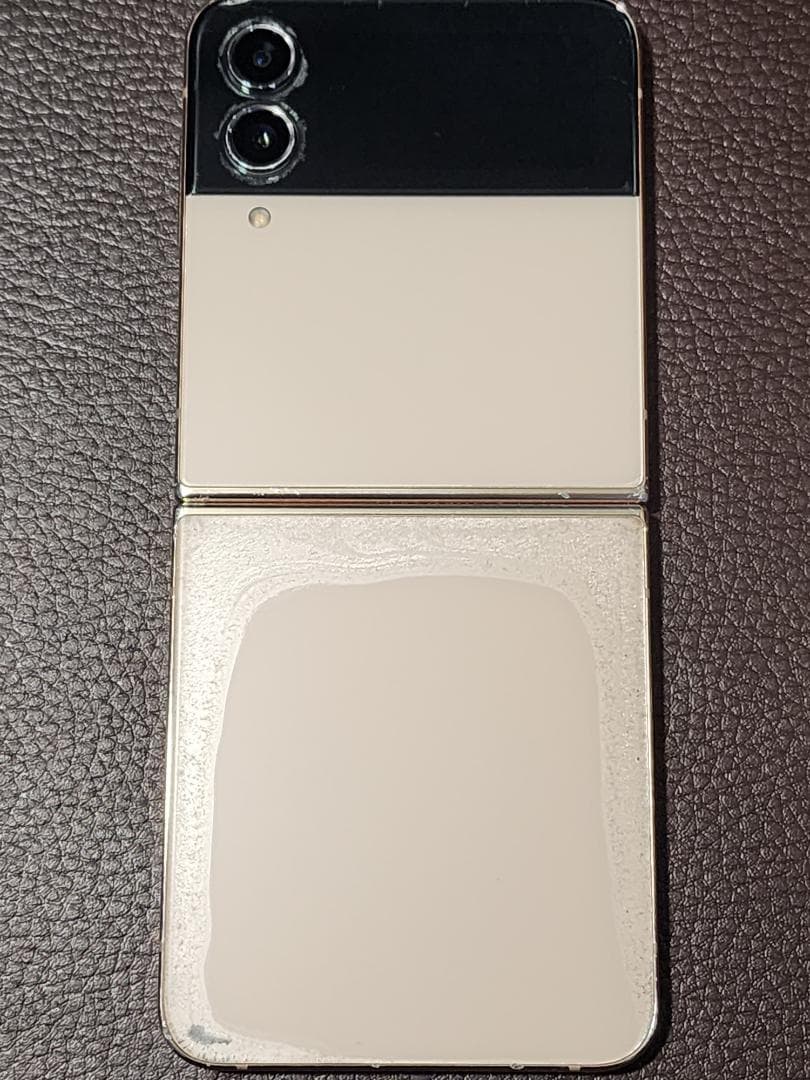 Galaxy Z Flip 4 SM-F7210　動作しますが外装ジャンク