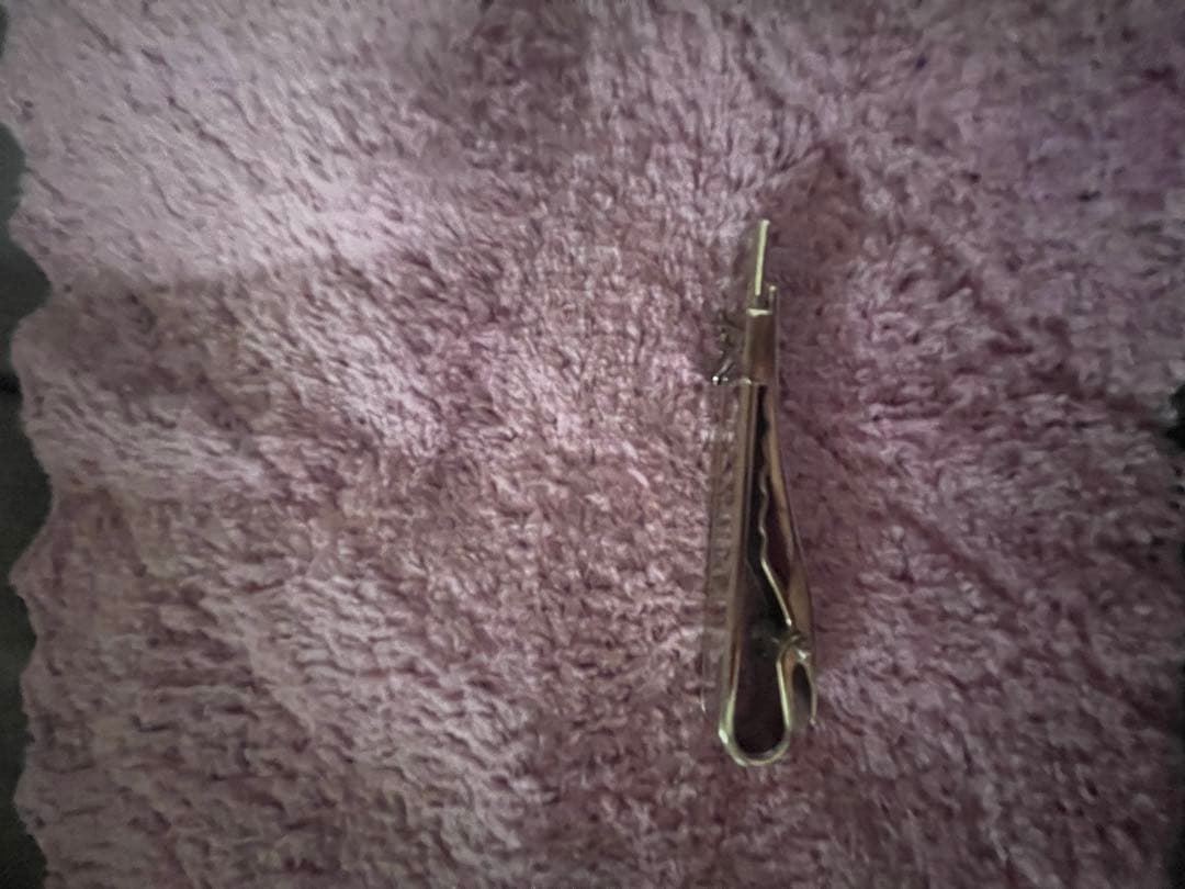 LOUISVUITTONシルバー ネクタイピン シンプルデザイン