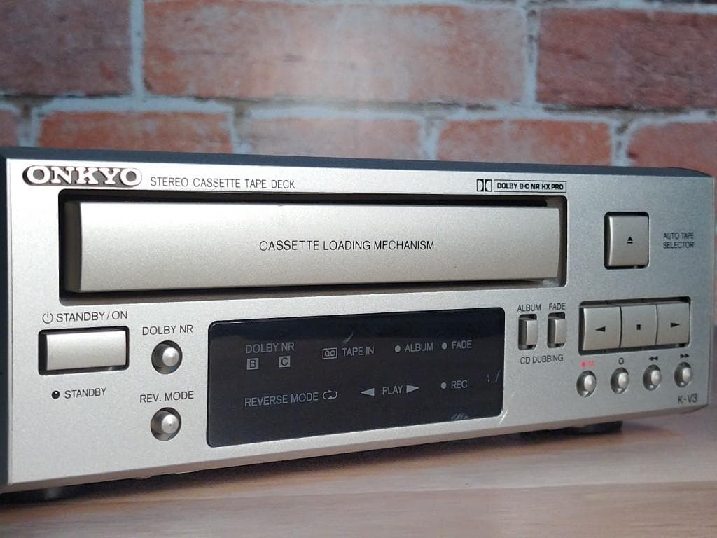ONKYO　カセットテープデッキ K-V3　オンキョー