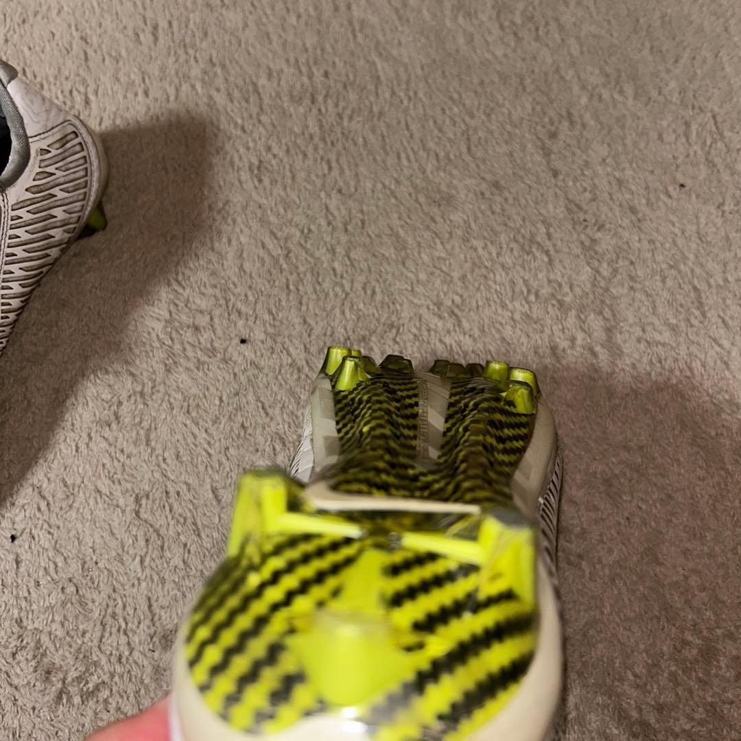 アメリカンフットボール スパイク