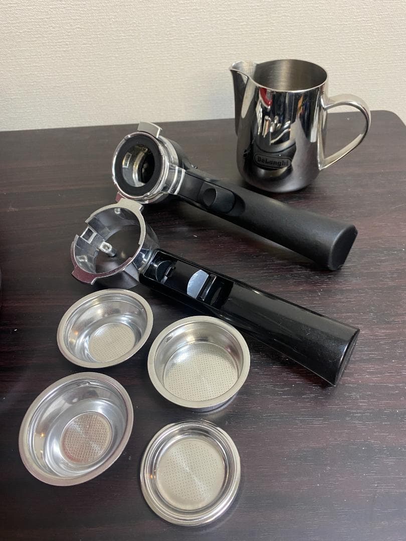 DeLonghi 赤 エスプレッソマシン　デロンギEC310