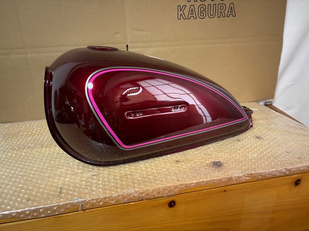 【大幅値下げ中】【送料無料】GN125H タンク サイドカバーセット