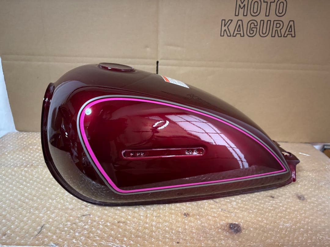 【大幅値下げ中】【送料無料】GN125H タンク サイドカバーセット