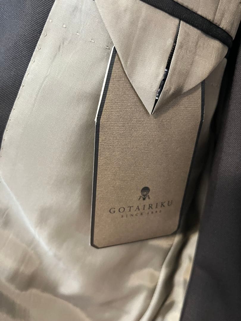 【新品未使用】70%以上引き！GOTAIRIKU ダークブラウンスーツ
