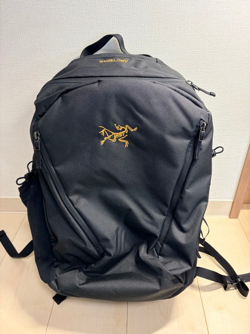 美品　Arc'teryx マンティス26