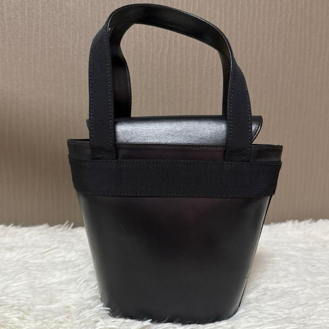 Ferragamo フェラガモ ハンドバッグ ヴァラリボンレザー 革 黒