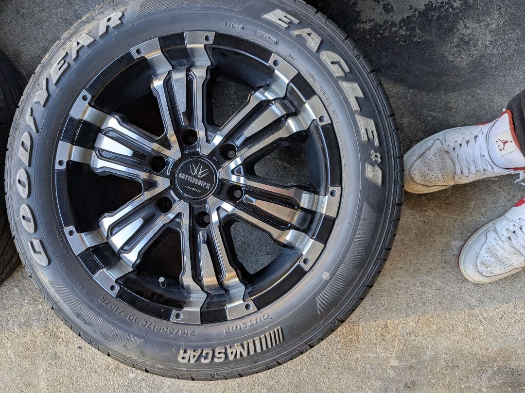 ゆーあ ロクサーニバトルシップ2 17インチタイヤホイールセット