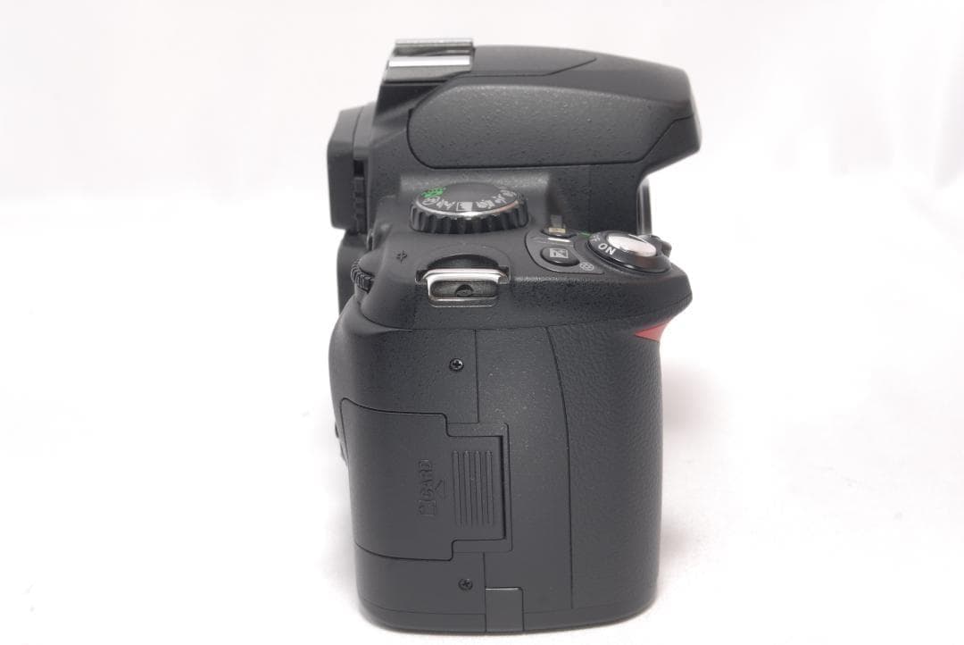 ⭐️簡単操作で安心⭐️Nikon D40　デジタル一眼レフ 高画質　ニコン