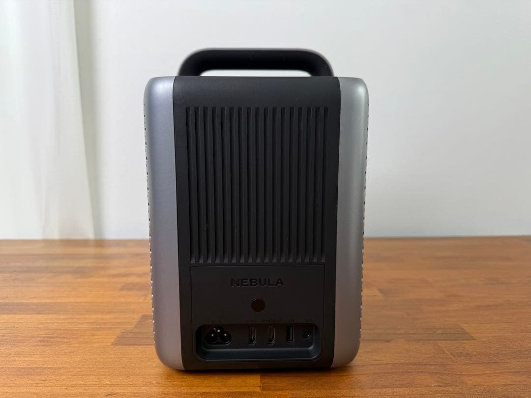 Ankerプロジェクター Nebula Cosmos 4K SE