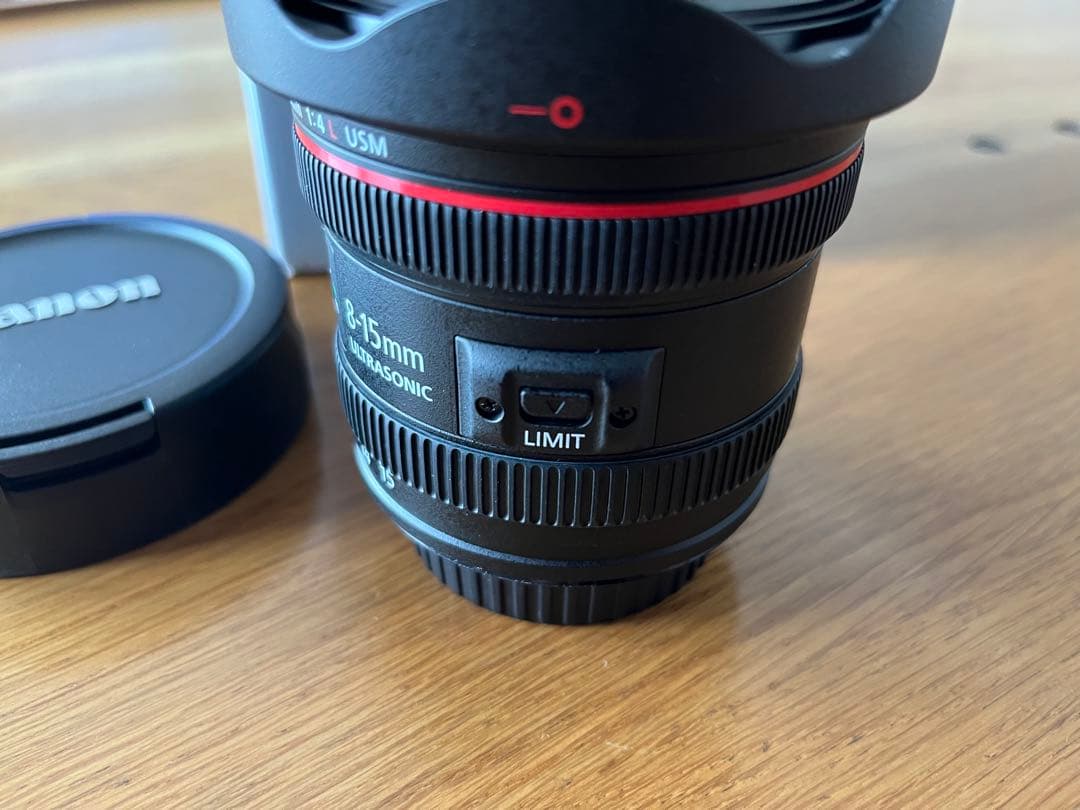 Canon EF 8-15mm f/4L Fisheye USM ズームレンズ